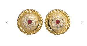 Borer 40 mm med raud stein, forgylt/kvit