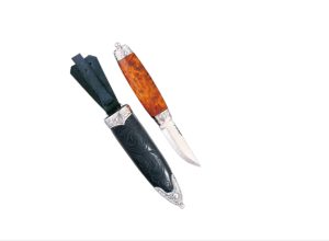 Bunadskniv Kari med handskåren slire