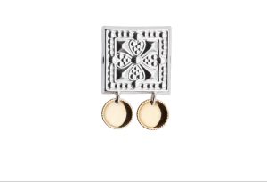 Beltestøl med forgylte lauv, kvit