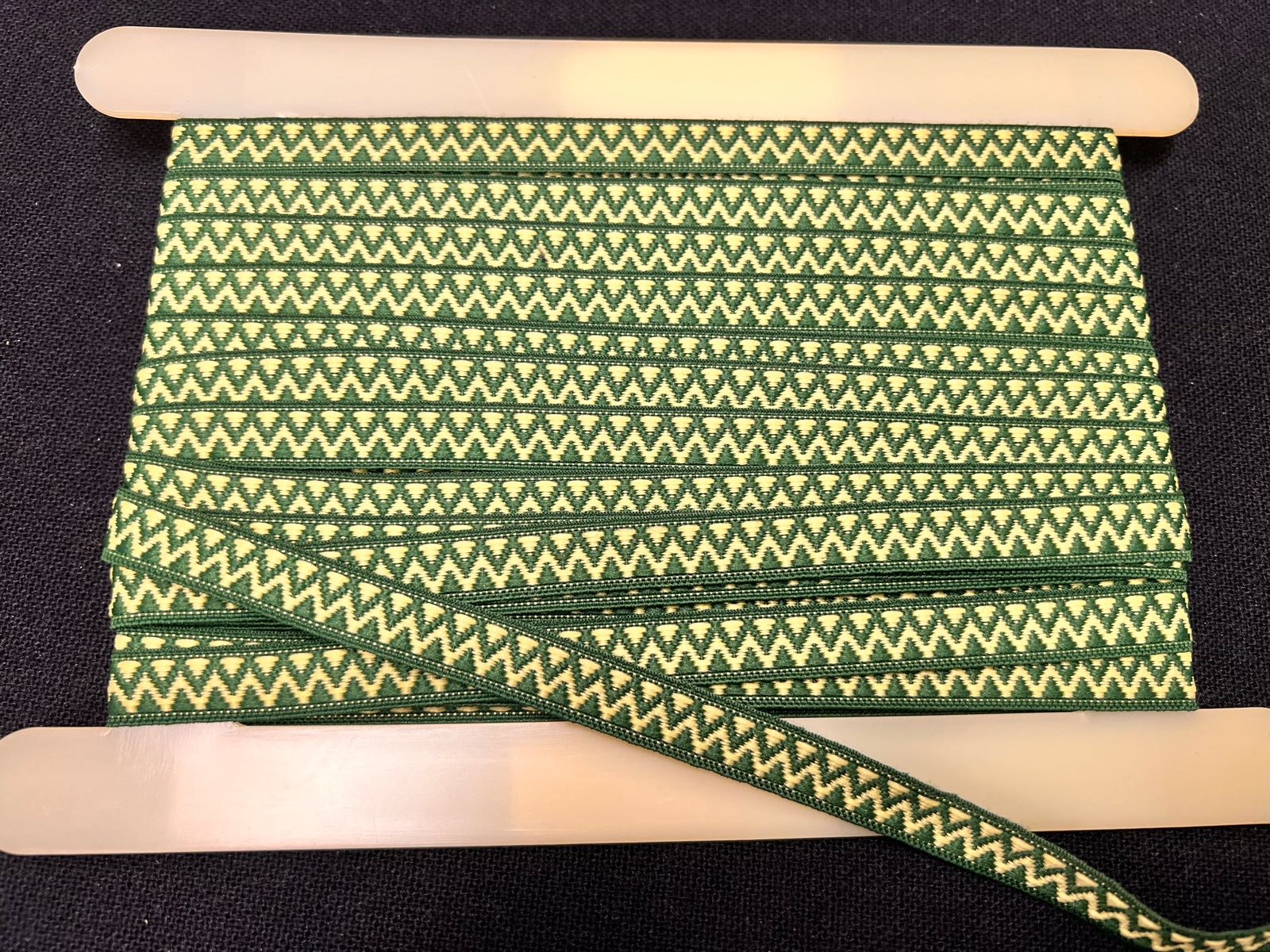 Krokbragd grøn/gul smal