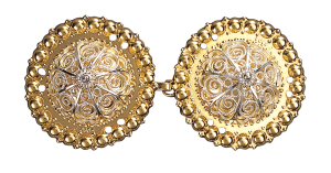 Beltespenne med kruser og syhol, forgylt/kvit