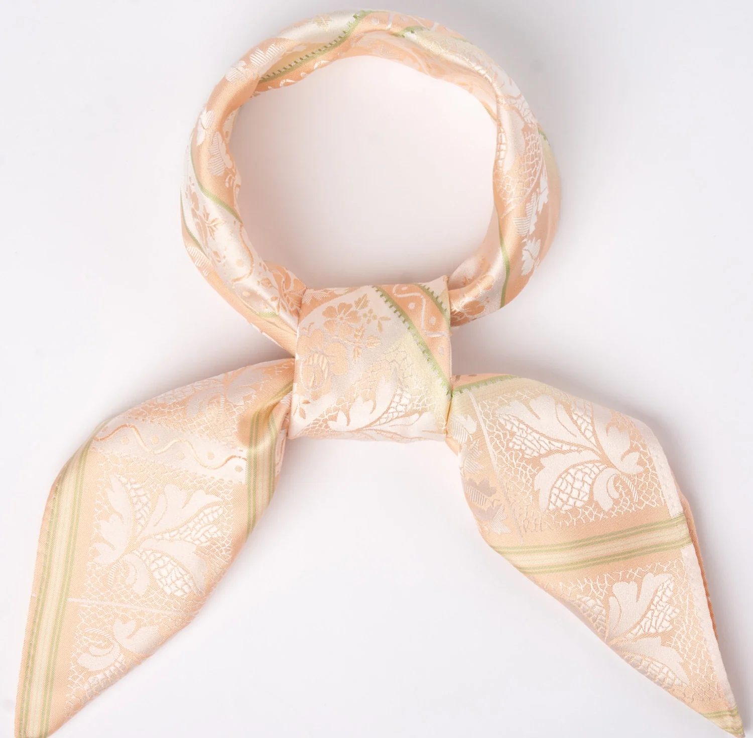 Lise Silkeskjerf ⎮ 7