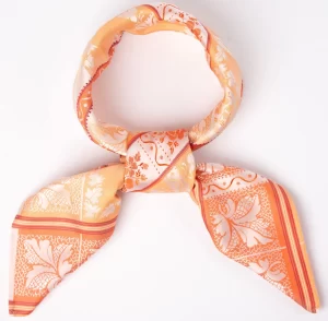 Lise Silkeskjerf ⎮ 8