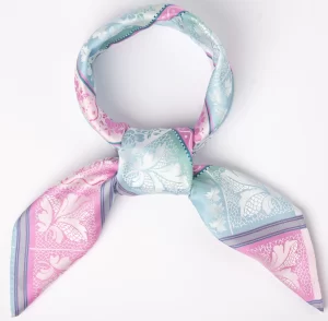 Lise Silkeskjerf ⎮ 9