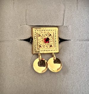 Dukkestøl SP, 1,6 x 1,6 cm